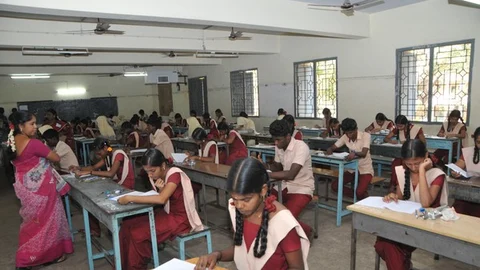 மாணவர்கள்