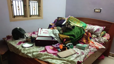 கொள்ளையடிக்கப்பட்ட அறை