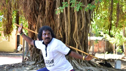 'சிலம்பம்' மாஸ்டர் பாண்டியன்