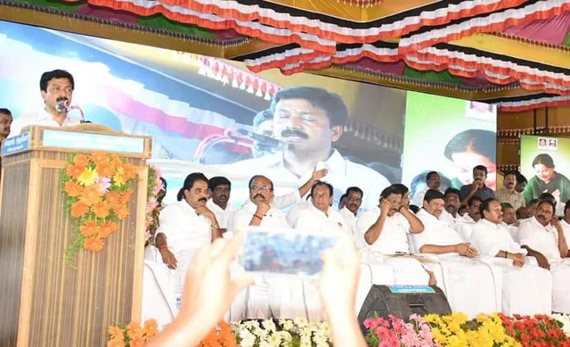 அ.தி.மு.க செயல்வீரர்கள் கூட்டம்