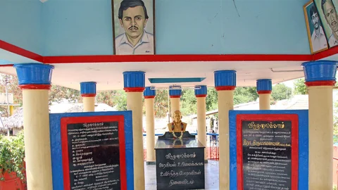 மேலவளவு நினைவிடம்