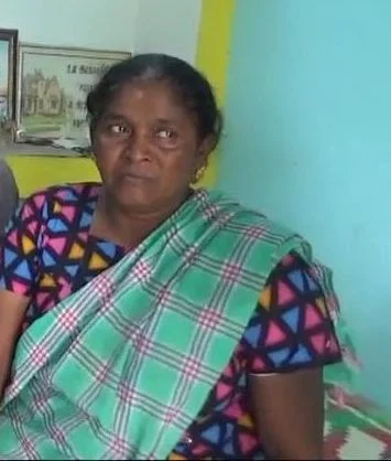 அஜிதாவின் தாய் சொர்ணம்