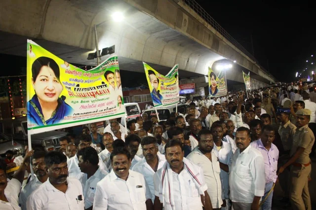 எடப்பாடிக்கு வரவேற்பு