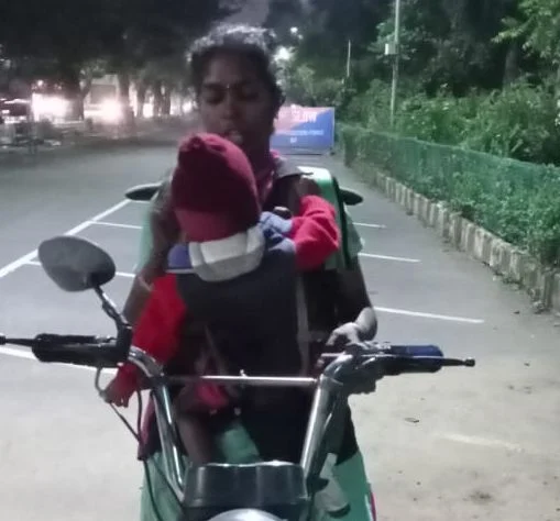 குழந்தையுடன் வள்ளி