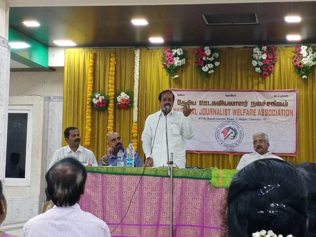 ``ஸ்டாலினுக்கு நன்றி!’’- ஹெச்.ராஜாவின் திருவள்ளுவர் ட்விஸ்ட்...!
