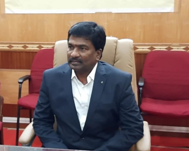 மாநில தகவல் ஆணையர் பிரதாப் குமார்.