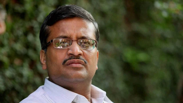 `நேர்மையின் பரிசு அவமானம்'- 28 ஆண்டுகளில் 53-வது டிரான்ஸ்ஃபர் வாங்கிய ஐஏஎஸ் அதிகாரி அசோக்!