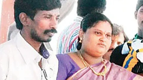 முருகனுடன் மஞ்சுளா