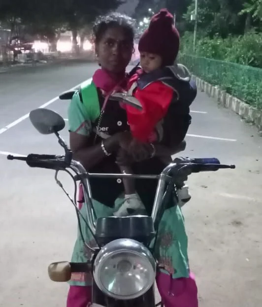 குழந்தையுடன் வள்ளி