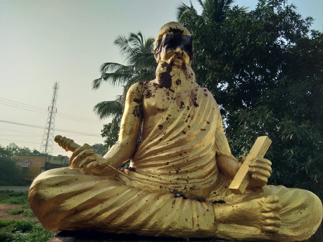 திருவள்ளுவர் சிலை