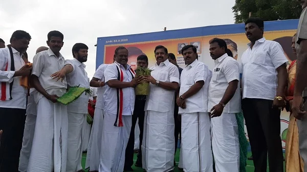 முதல்வருக்கு வரவேற்பு