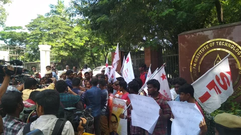 Sfi protest