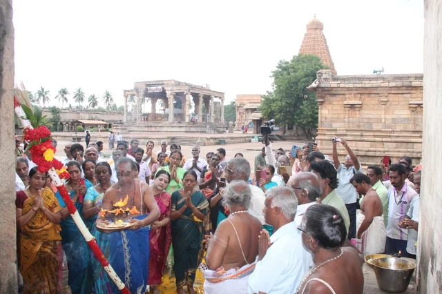 பெரியகோயில் விழாவில்