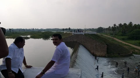 அணையில் செந்தில் பாலாஜி