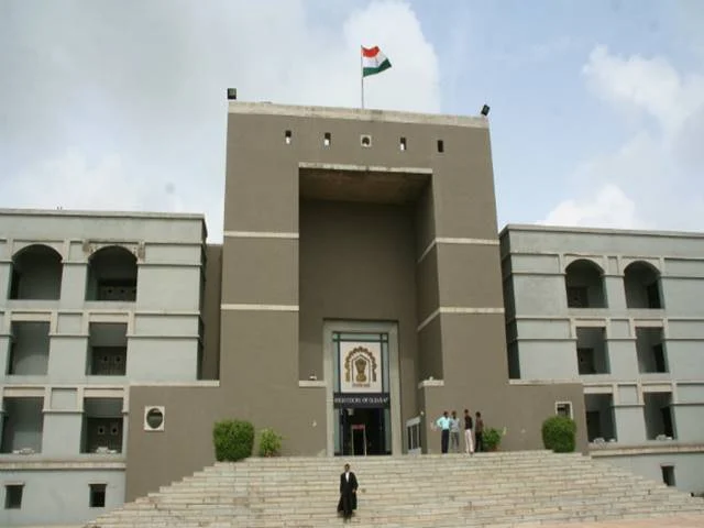 குஜராத் உயர் நீதிமன்றம்