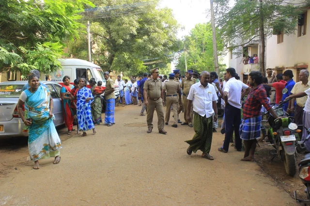 சம்பவ இடத்தில்
