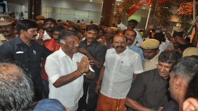 ஓ.பி.எஸ்.க்கு வரவேற்பு