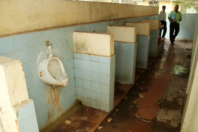 கழிப்பறைகளின் லட்சணம்