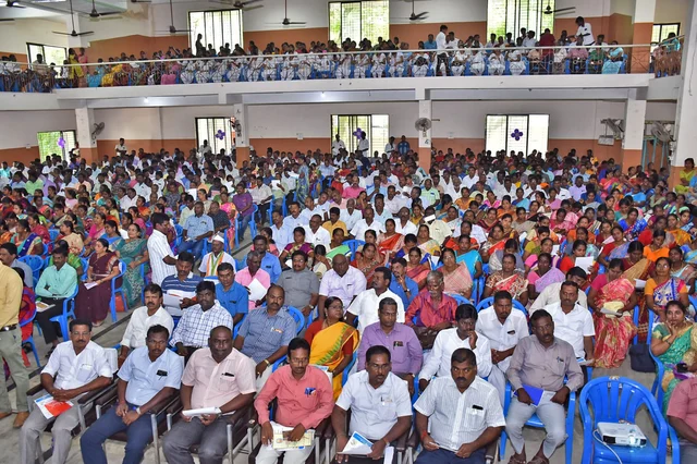 `எங்களால் மட்டும் முடியாது; மக்களும் இணைய வேண்டும்..!' - பேரிடர் மேலாண்மை குறித்து ராதாகிருஷ்ணன்
