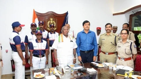 புதிய யூனிஃபார்ம்