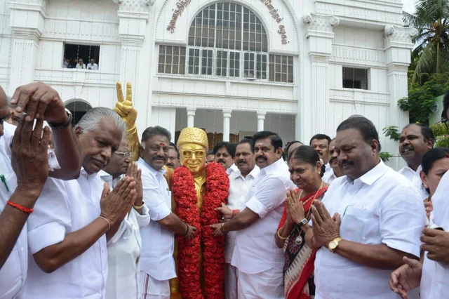 `முதல்வரே என்னைப் பாராட்டினார்!’ - அரியலூர் ஆலோசனைக் கூட்டத்தில் கொறடா ராஜேந்திரன் உற்சாகம்