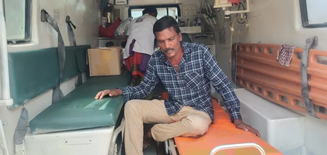 தேனீ கொட்டியவருக்கு முதலுதவி