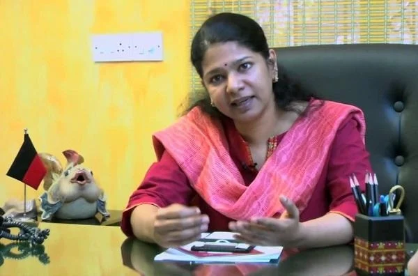 கனிமொழி