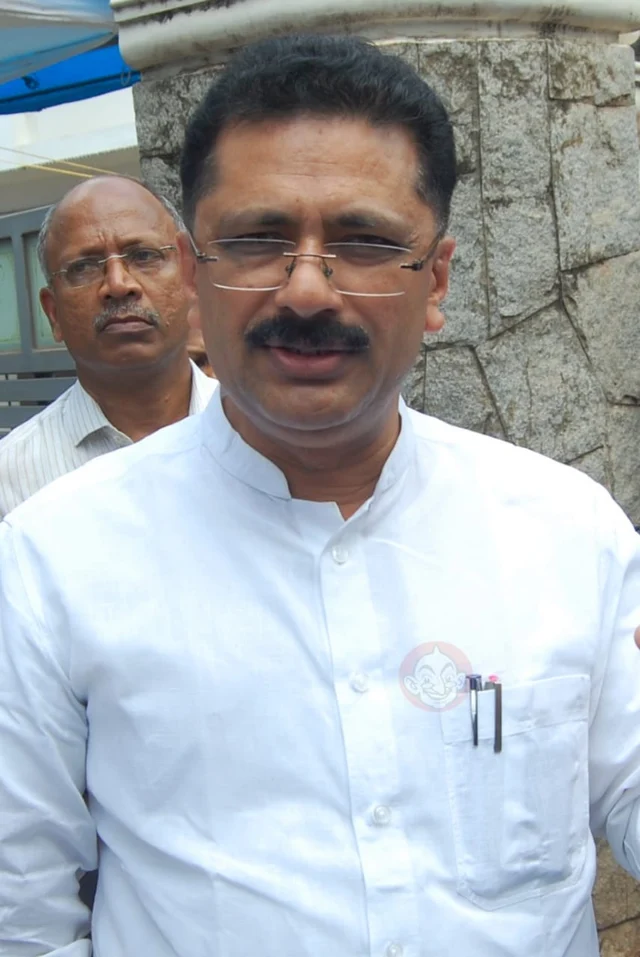 கேரள உயர்கல்வித்துறை அமைச்சர் ஜலீல்