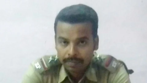 எஸ்.ஐ விபல்குமார்