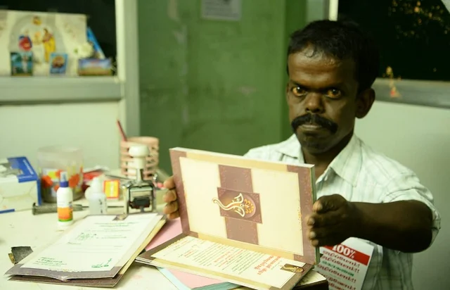 தனது பிரின்டிங் கடையில் ஜோசப்