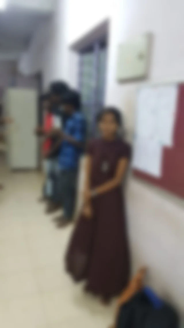 சமூக வலைதளங்களில் பரவும் போட்டோ