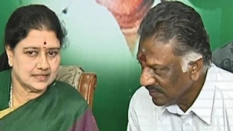 சசிகலாவுடன் பன்னீர்