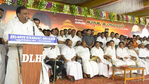 நிகழ்ச்சியில் பேசும் பி.டி.அரசகுமார்