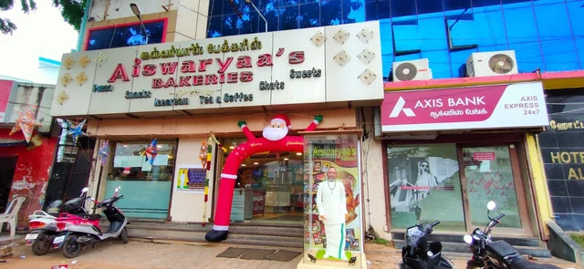 இளையராஜா உருவ கேக்கைத் தயாரித்த பேக்கரி