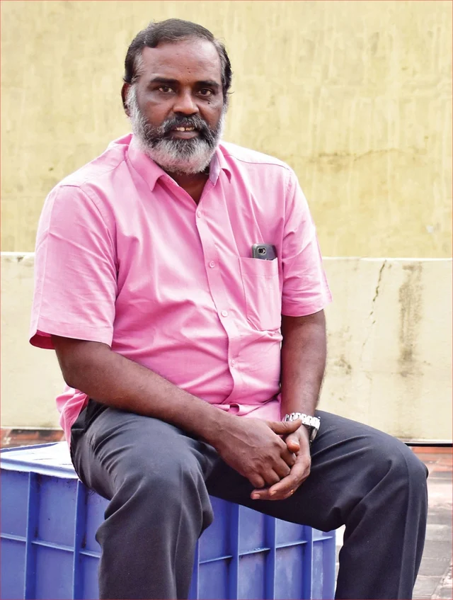 "சாதியக் கொடுமைகளுக்குப் பின்னணியில் ஓட்டு அரசியல்!"- சாமுவேல்ராஜ் சவுக்கடி