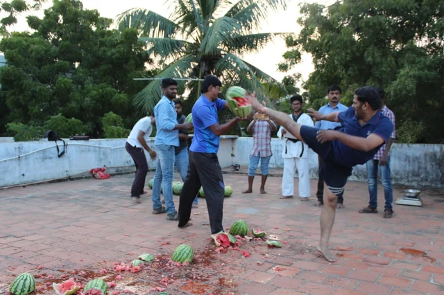 கின்னஸ் சாதனை பயிற்சியின் போது