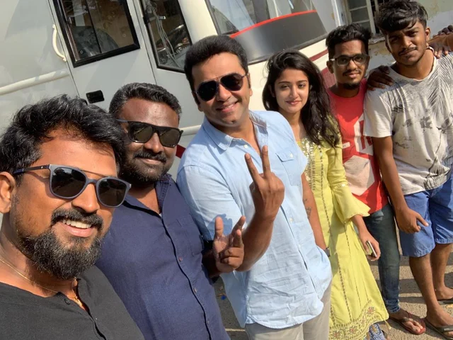 பிரசாத் முருகேசன் மற்றும் குழு