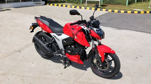 அப்பாச்சி RTR 4V BS-6