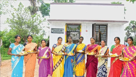 கான்கிரீட் வீடுகள் வழங்கும் திட்டம்