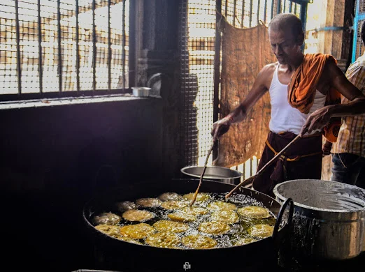 கோயிலில் சம்பா தோசை சுடும் விதம்