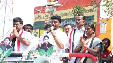 தேனி எம்.பி ரவீந்திரநாத்குமார்