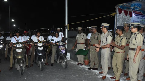 பெண்கள் சிறப்பு போலீஸ் படை