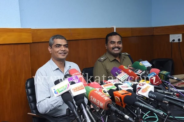 நெல்லை காவல்துறை ஆணையர் மற்றும் துணை ஆணையர்