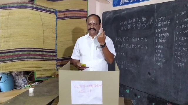 அமைச்சர் கடம்பூர் ராஜு