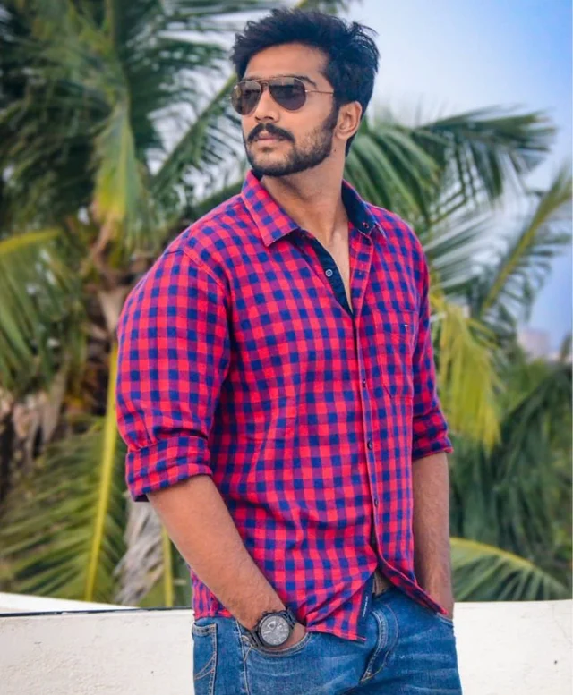 ஆனந்த்