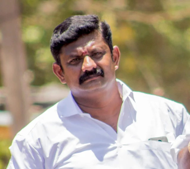 முரளி