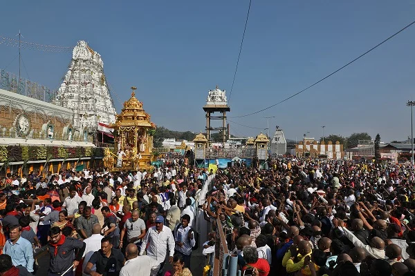 சூரிய கிரகணத்தையொட்டி திருப்பதி கோயில் நடை சாத்தப்படுகிறது!#Tirupati