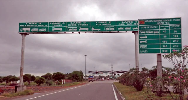 டோல்கேட்களில் நடக்கும் முறைகேடுகளும் `ஃபாஸ்ட் டேக்' குளறுபடிகளும்! - ஒரு பார்வை