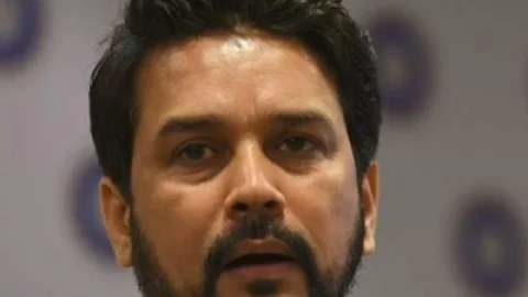 நிதித்துறை இணையமைச்சர் அனுராக் தாக்கூர்