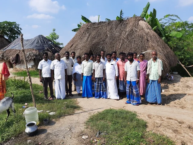 பாதிக்கப்பட்ட இருளர்கள்